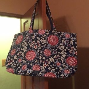 Beautiful Vera Bradley Bag